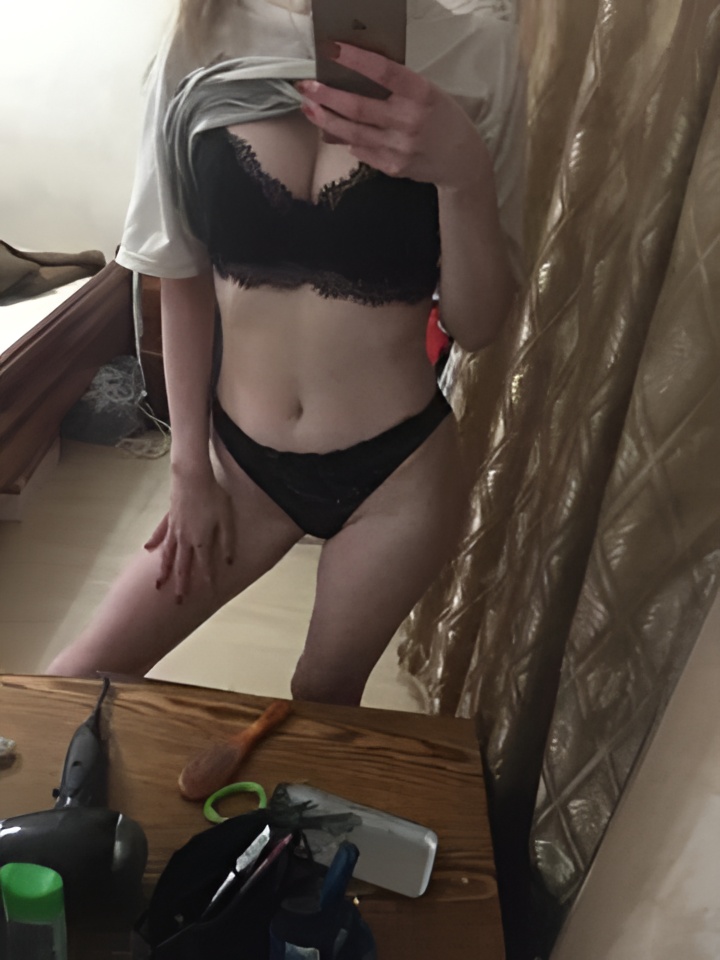 Лина привлекальеная девушка из Малоярославца цена от 2000 руб