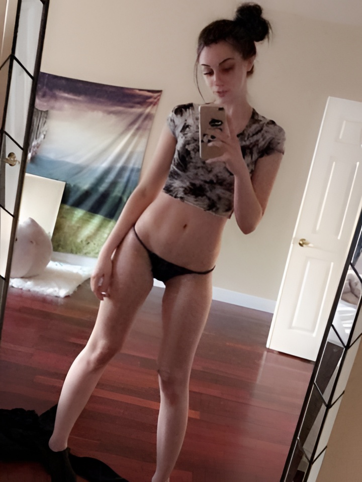 Василиса привлекальеная девушка из Малоярославца цена от 5000 руб