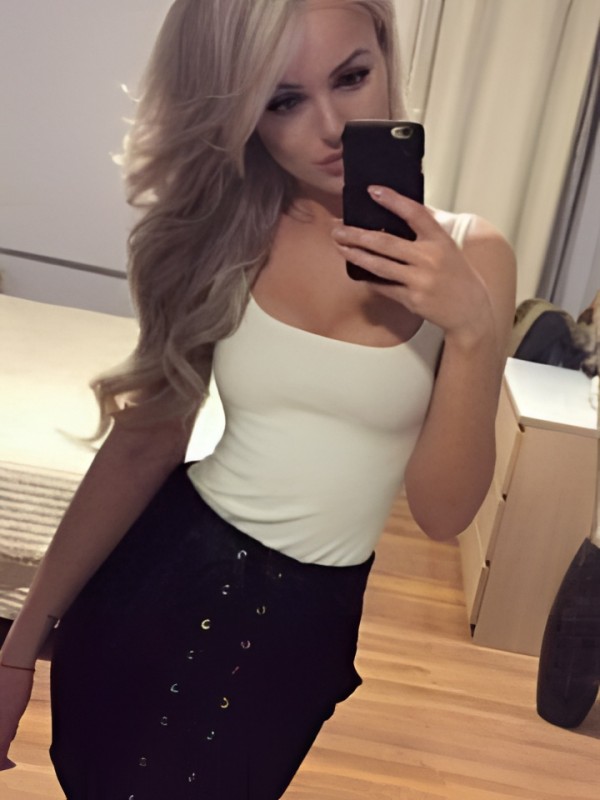 Тихомира привлекательная девушка из Малоярославца цена от 2000 руб