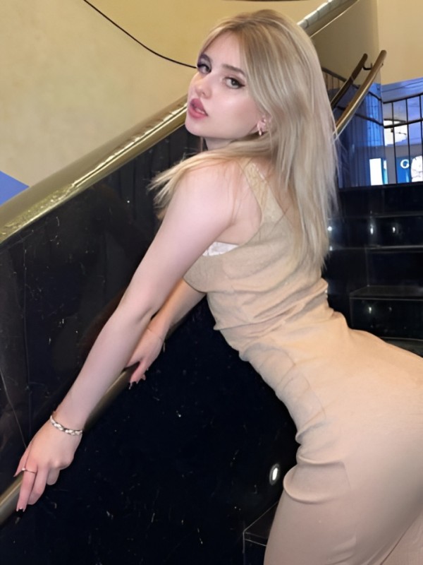 Василиса привлекательная девушка из Малоярославца цена от 2000 руб