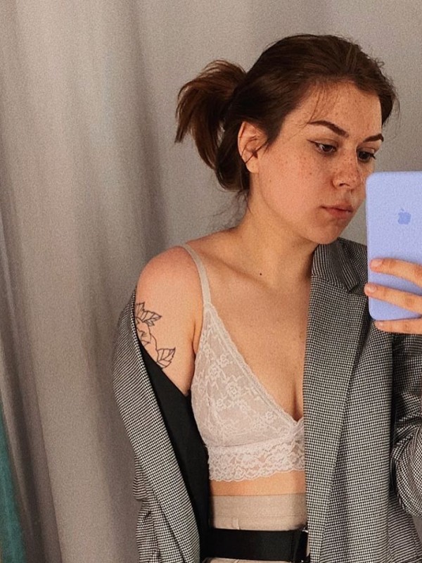 Айза привлекательная девушка из Малоярославца цена от 3500 руб