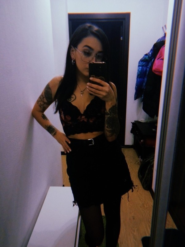 Инна привлекательная девушка из Малоярославца цена от 3500 руб