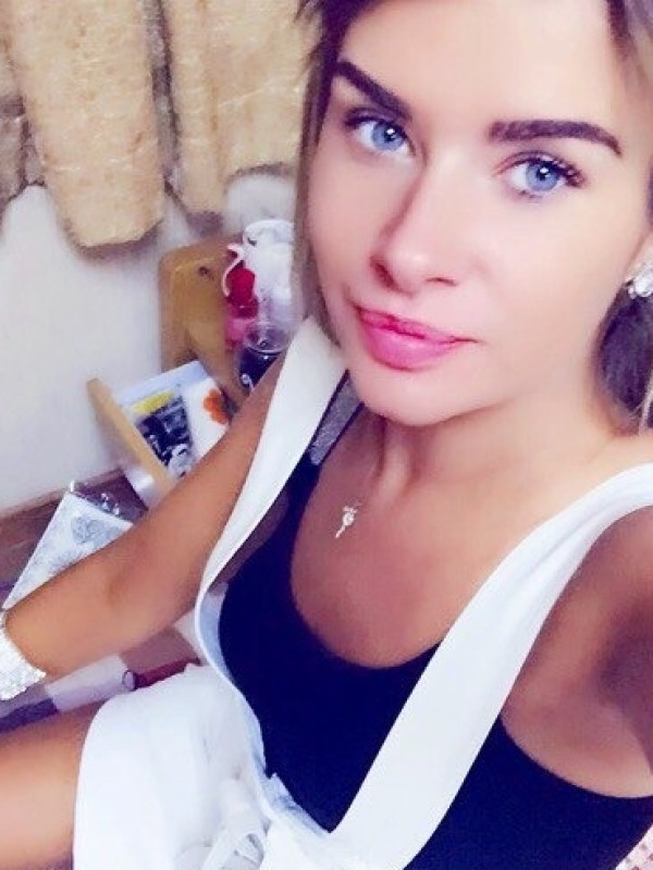 Зоя привлекательная девушка из Малоярославца цена от 3500 руб