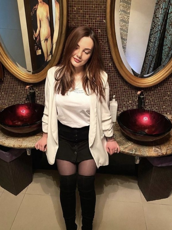 🎥 Лиза привлекательная девушка из Малоярославца цена от 3500 руб