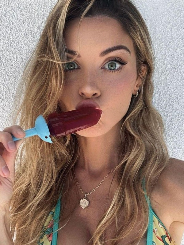 Жанна привлекательная девушка из Малоярославца цена от 5000 руб